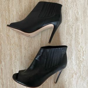 Nordstrom Halogen black leather heels / slip on booties